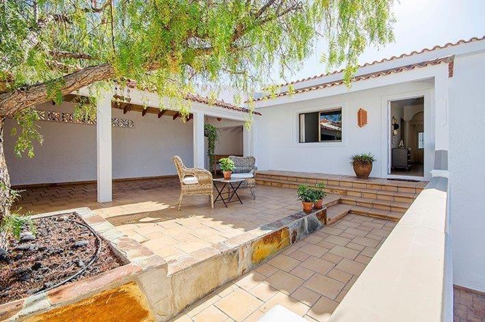 With Private Pool, Jacuzzi & 360° Sea Views